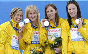 4x100 medley relay silver photo patrick kraemer.jpg